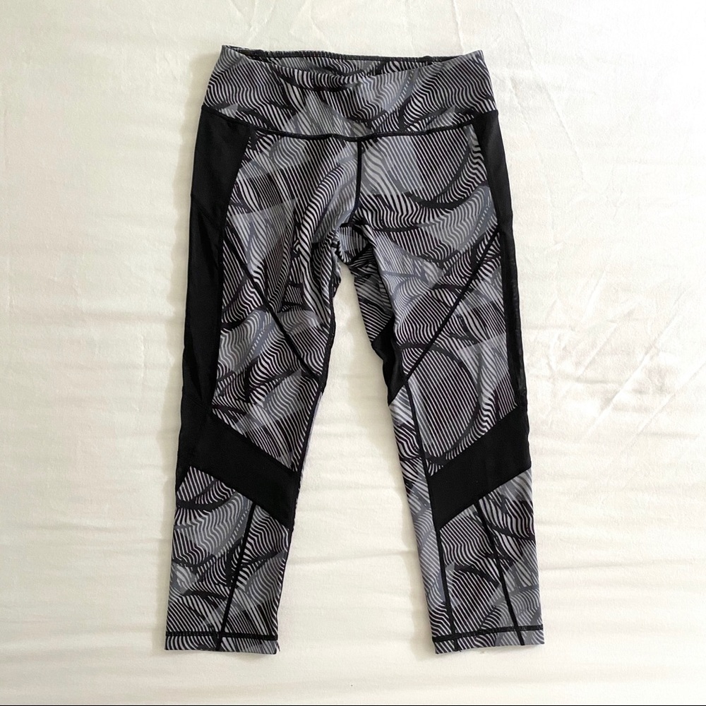 Zella B&W Print Capri Ankle Crop Leggings Sz S